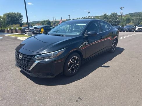 Used 2024 Nissan Sentra SV FWD image 2