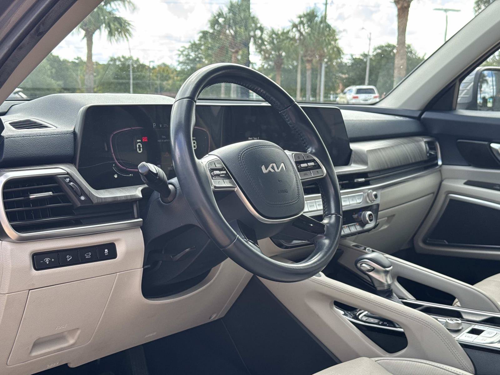 Used 2023 Kia Telluride EX FWD image 15