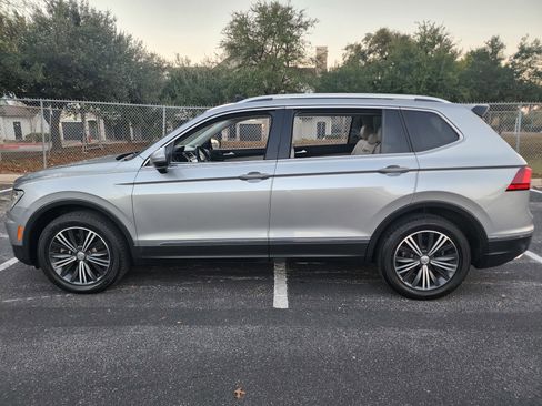 Used 2019 Volkswagen Tiguan SEL image 4