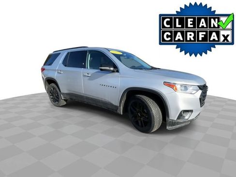 Used 2020 Chevrolet Traverse LT w/ LPO, Blackout Package image 2