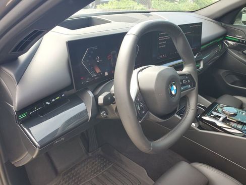 Used 2024 BMW 530i xDrive w/ Premium Package AWD/4WD image 15