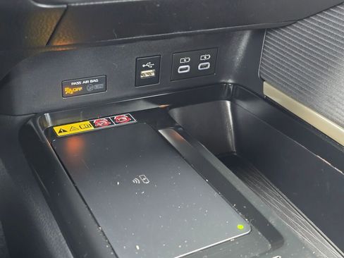 Used 2025 Toyota Camry SE image 41