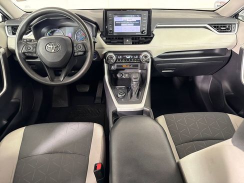 Used 2020 Toyota RAV4 XLE AWD/4WD image 22