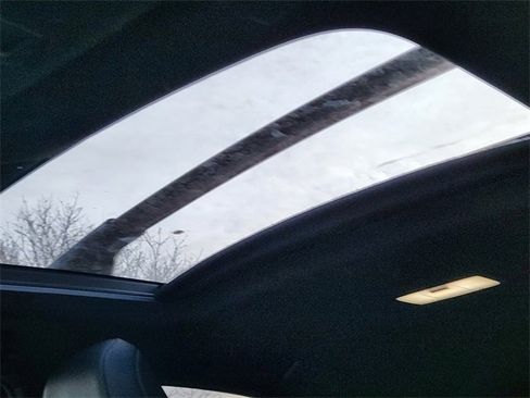 Used 2020 Lexus UX 200 w/ Premium Package image 26