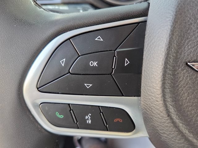 Used 2023 Chrysler 300 Touring RWD image 23
