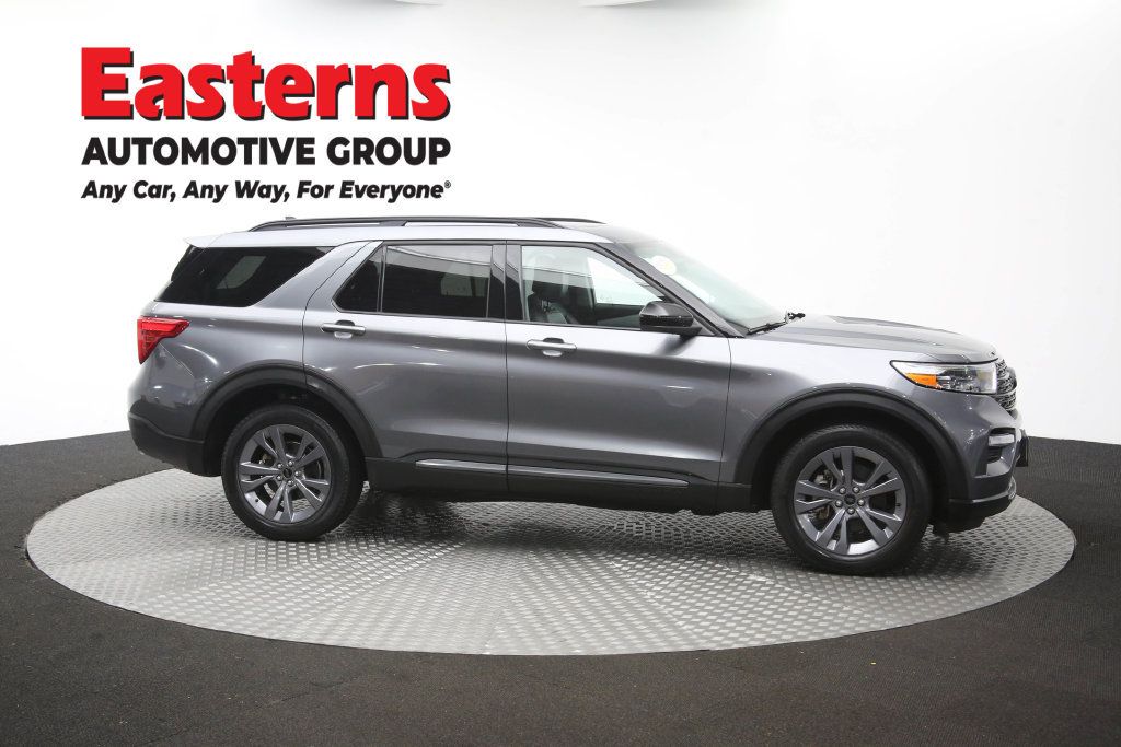 Used 2022 Ford Explorer XLT w/ Equipment Group 202A AWD/4WD image 51