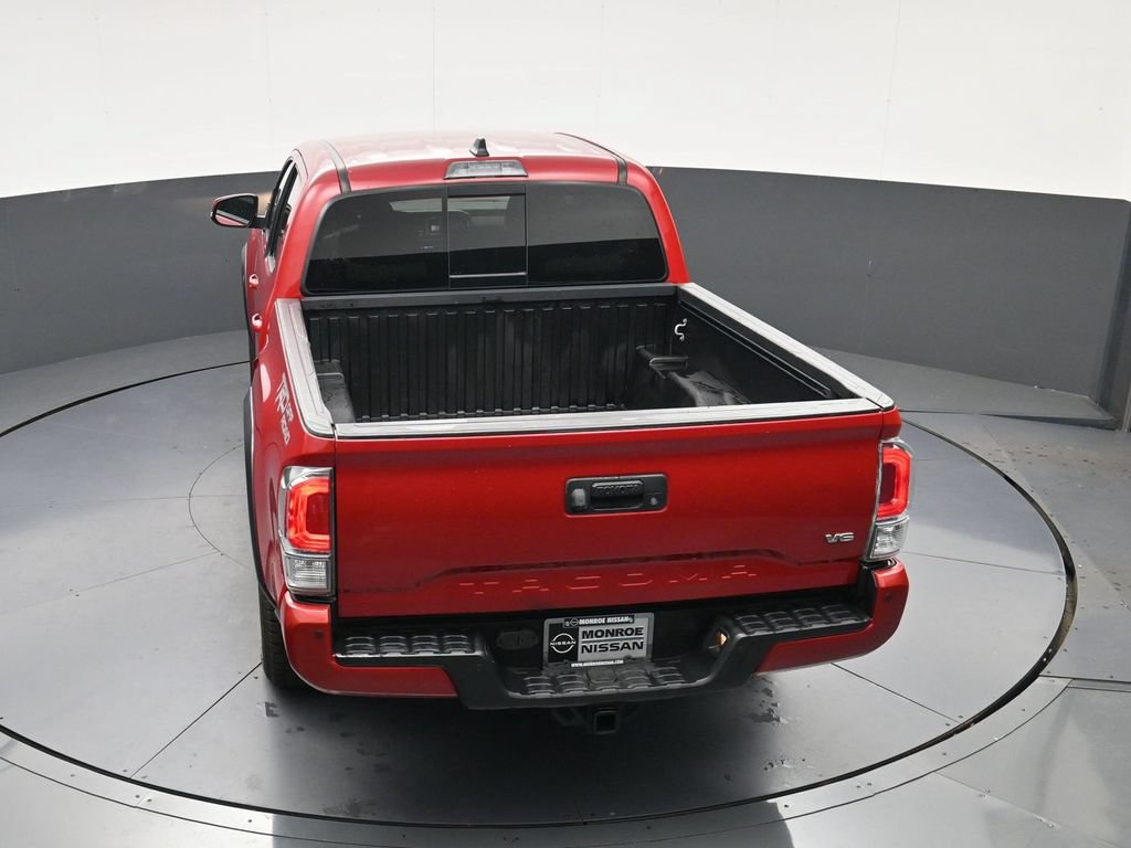 Used 2022 Toyota Tacoma TRD Off-Road w/ Technology Package RWD image 33