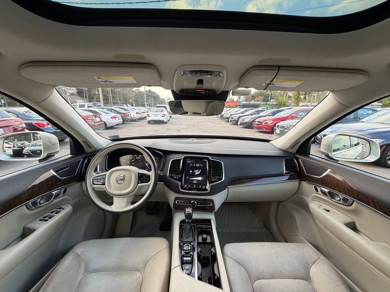 Used 2016 Volvo XC90 T6 Momentum w/ Momentum Plus Package AWD/4WD image 11