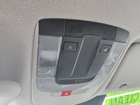 Used 2024 Kia Niro EX FWD image 29