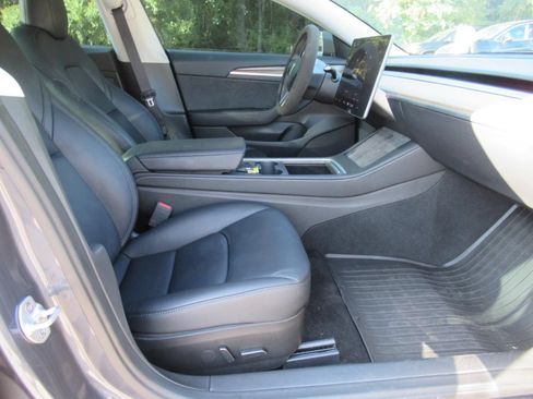 Used 2023 Tesla Model 3 Standard Range RWD image 10