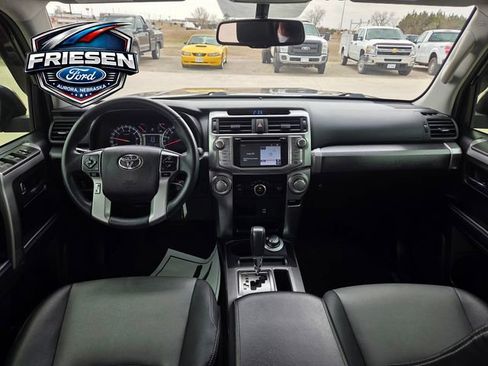 Used 2019 Toyota 4Runner SR5 Premium image 16