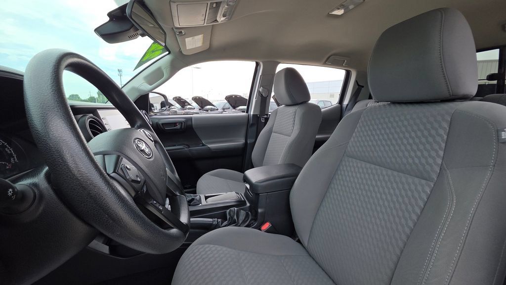 Used 2022 Toyota Tacoma SR AWD/4WD image 21