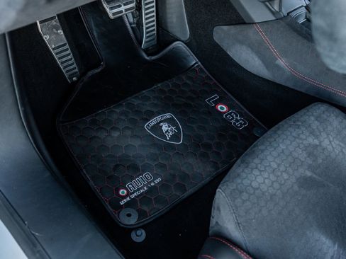 Used 2017 Lamborghini Huracan LP 610-4 Avio image 29