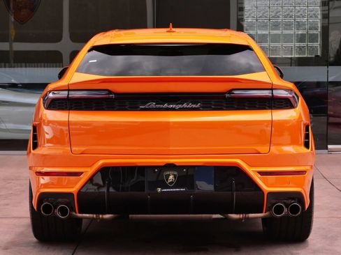 Used 2025 Lamborghini Urus SE AWD/4WD image 4