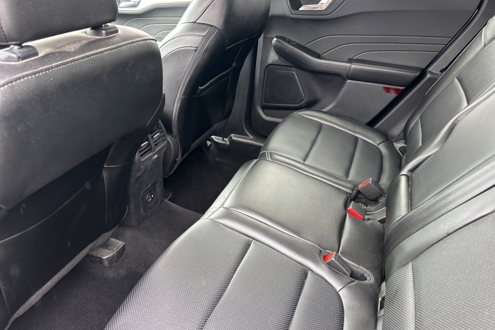 Used 2022 Ford Escape SEL FWD image 11