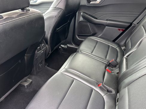Used 2022 Ford Escape SEL FWD image 11