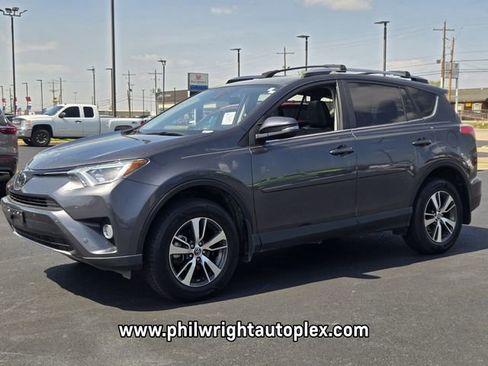 Used 2018 Toyota RAV4 XLE image 7