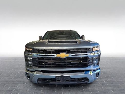 Used 2024 Chevrolet Silverado 2500 LT w/ All Star Edition AWD/4WD image 2