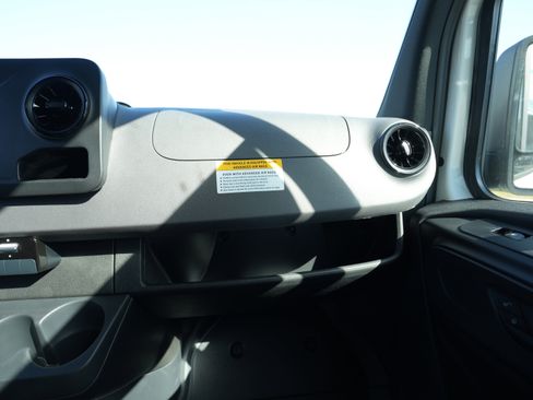 New 2025 Mercedes-Benz Sprinter 2500 image 26