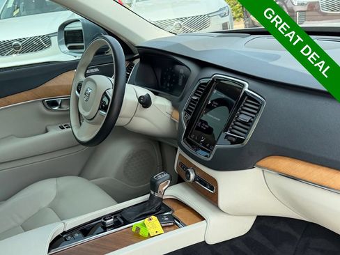 Used 2022 Volvo XC90 T6 Momentum w/ Advanced Package AWD/4WD image 38