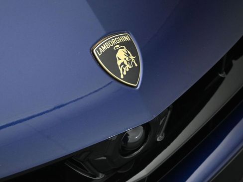 Used 2026 Lamborghini Urus SE AWD/4WD image 25