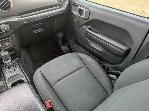 Used 2021 Jeep Wrangler Unlimited Sport image 19