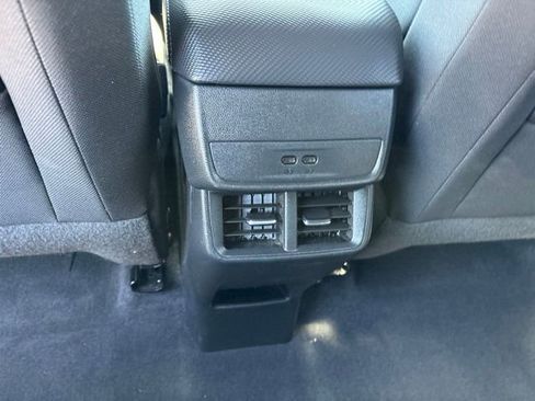 Used 2025 Chevrolet Equinox LT AWD/4WD image 14