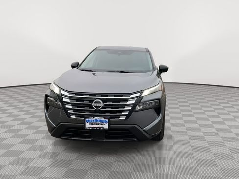 Used 2024 Nissan Rogue S image 2