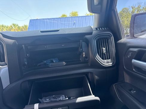 Used 2021 Chevrolet Silverado 1500 Custom RWD image 18