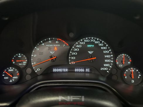 Used 2000 Chevrolet Corvette Convertible 2D w/ Memory Pkg image 36