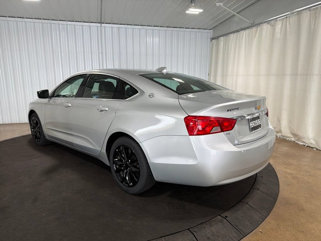 Used 2016 Chevrolet Impala LT FWD image 6