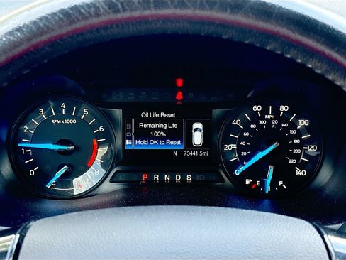 Used 2018 Ford Explorer XLT AWD/4WD image 13
