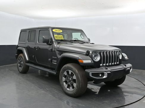 Used 2020 Jeep Wrangler Unlimited Sahara w/ Uconnect 4C Nav & Sound Group AWD/4WD image 4