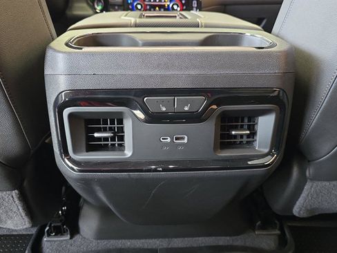 Used 2022 Chevrolet Silverado 1500 ZR2 w/ Technology Package AWD/4WD image 20