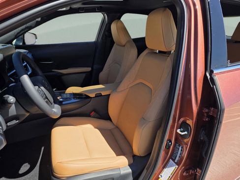 New 2026 Lexus UX 300h FWD image 13