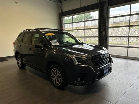 Used 2023 Subaru Forester Premium AWD/4WD image 8