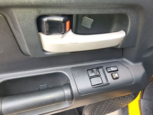 Used 2008 Toyota FJ Cruiser 2WD image 28