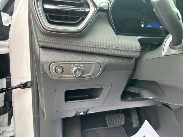 New 2026 Chevrolet TrailBlazer LT w/ Midnight Edition FWD image 16