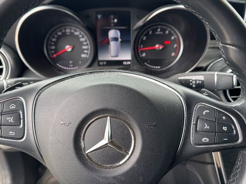 Used 2018 Mercedes-Benz GLC 300 4MATIC image 9