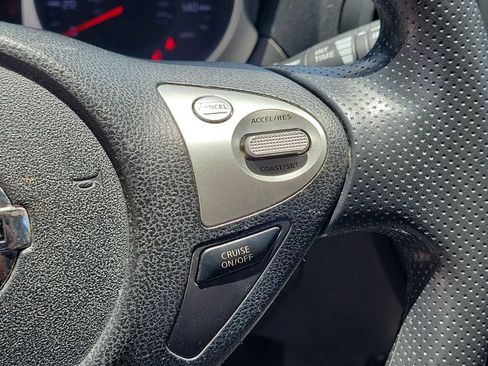 Used 2015 Nissan Juke S FWD image 27