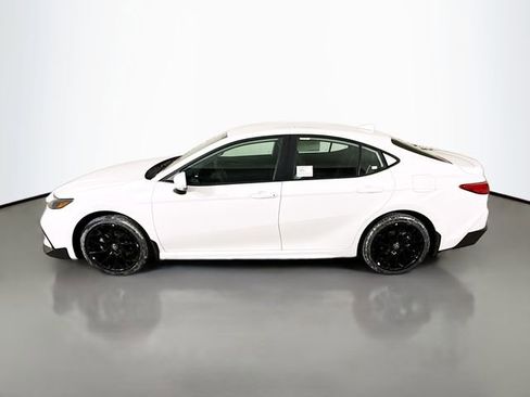 New 2026 Toyota Camry SE image 4