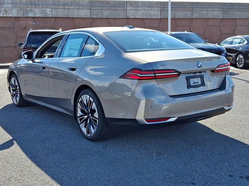 New 2026 BMW 530i xDrive w/ Premium Package AWD/4WD image 3