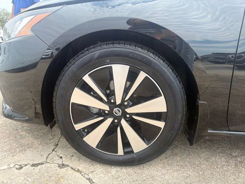 Used 2022 Nissan Altima 2.5 SV FWD image 7