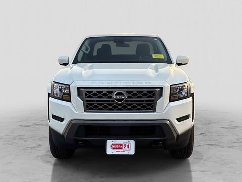 Certified 2023 Nissan Frontier SV w/ Tow Package AWD/4WD image 2
