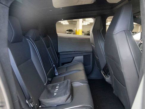 Used 2024 Tesla Cybertruck Cyberbeast AWD/4WD image 22