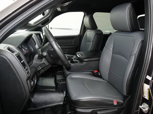 Used 2025 RAM 3500 Tradesman w/ Chrome Appearance Group image 26