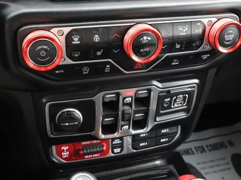 Used 2021 Jeep Gladiator Rubicon AWD/4WD image 30