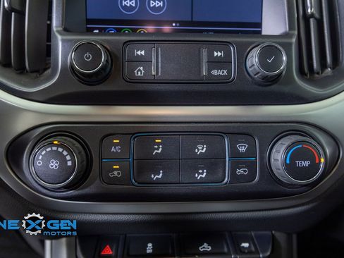 Used 2022 Chevrolet Colorado LT AWD/4WD image 21