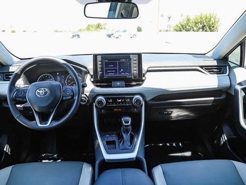 Used 2022 Toyota RAV4 XLE Premium FWD image 12