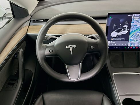 Used 2021 Tesla Model 3 Standard Range Plus image 16